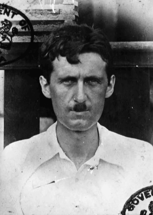 Foto de pasaporte de George Orwell de su época como oficial de policía colonial en Birmania, 1922-27.