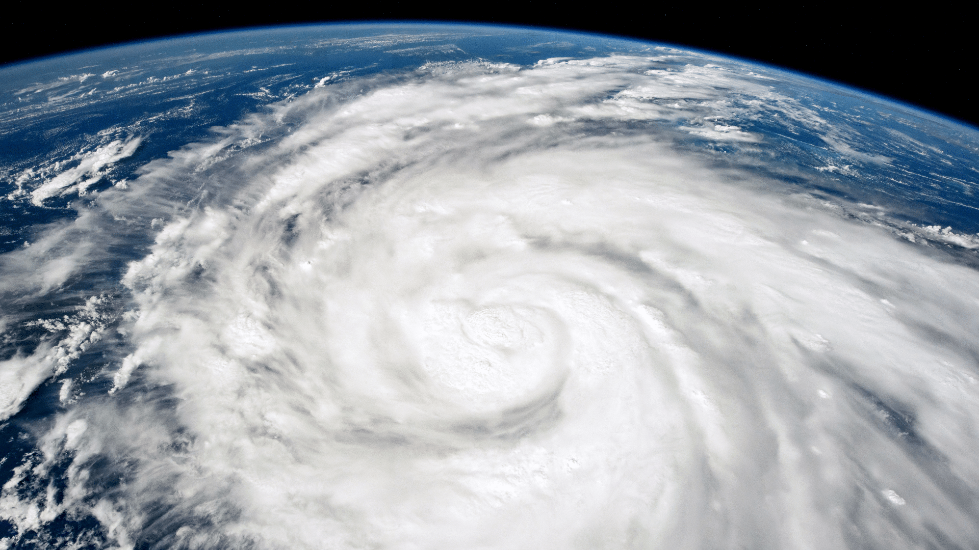 El huracán Ian, una tormenta de categoría 4, llega a Florida el 26 de septiembre de 2022, visto desde la Estación Espacial Internacional. (Crédito de la imagen: Observatorio de la Tierra de la NASA)