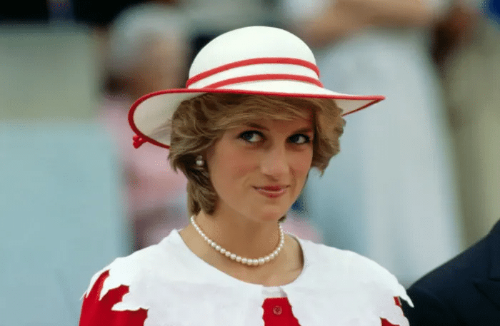 Diana, princesa de Gales, también conocida como la princesa del pueblo, era la bisnieta de una heredera estadounidense que fue enviada a Gran Bretaña para casarse con un barón.