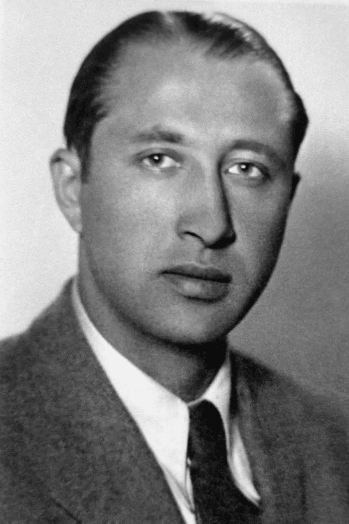 Después de que terminó la guerra, Popov dejó el mundo del espionaje y se mudó al sur de Francia, donde vivió la vida extravagante de un playboy internacional viviendo cada día como si fuera el último.GettyImages-600186166