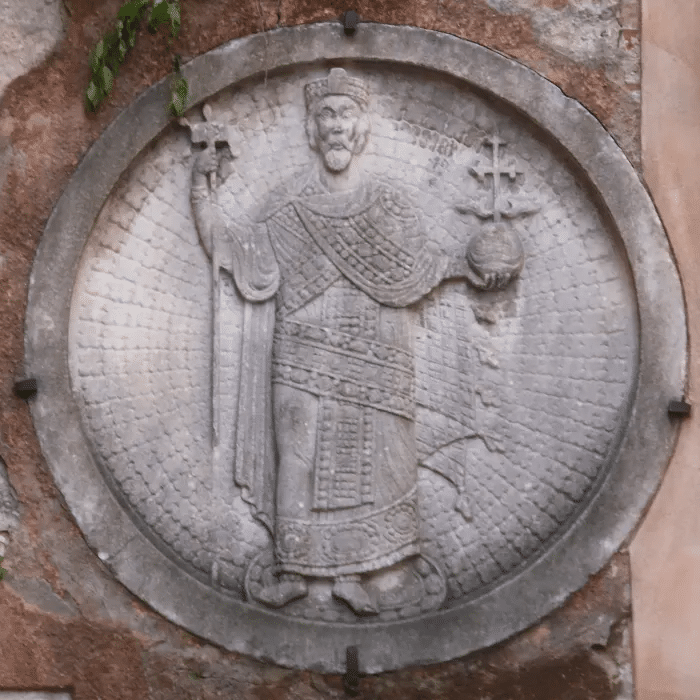 Roundel de Alexios KomnenosKtiv, CC BY-SA 4.0 | Wikimedia Commons