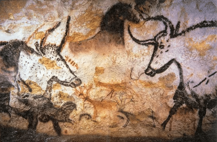 Una pintura rupestre de Lascaux, Francia (~15.000 a. C.), que representa animales.Imagen de dominio público.