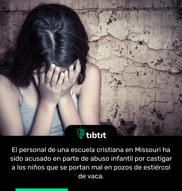 El personal de una escuela cristiana en Missouri ha sido acusado en parte de abuso infantil por castigar a los niños que se portan mal en pozos de estiércol de vaca.