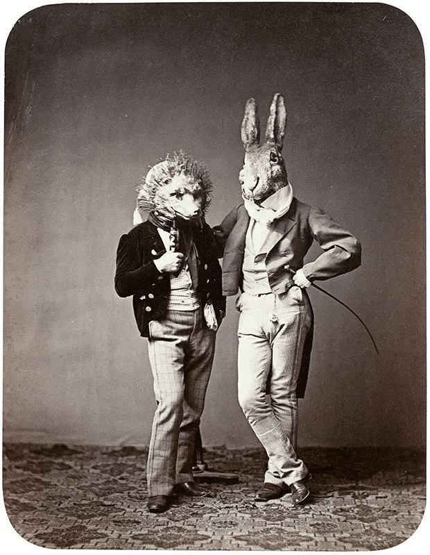El erizo y la liebre, Alemania, 1862. Son disfraces basados en un cuento de hadas de los hermanos Grimm llamado "La liebre y el erizo", publicado por primera vez en 1812.