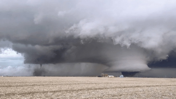 Dos tornados en Iowa