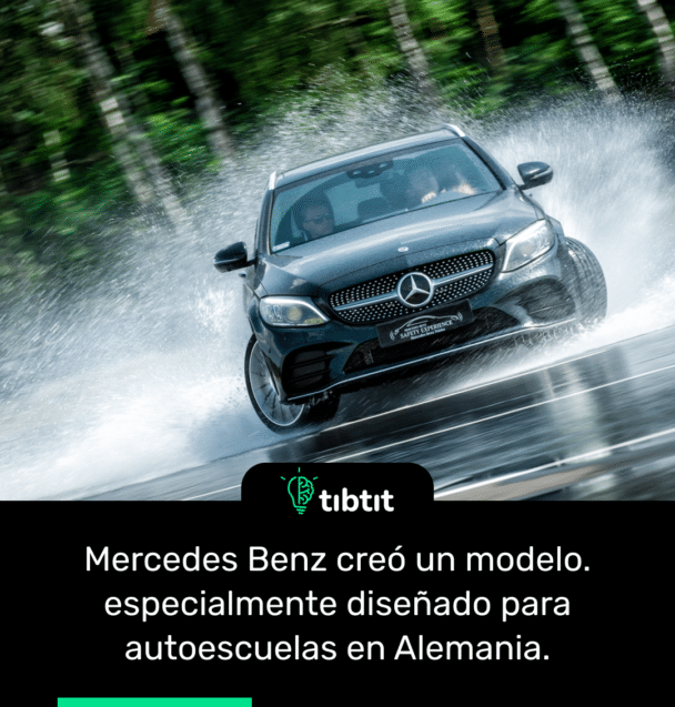 Mercedes Benz creó un modelo. especialmente diseñado para autoescuelas en Alemania.
