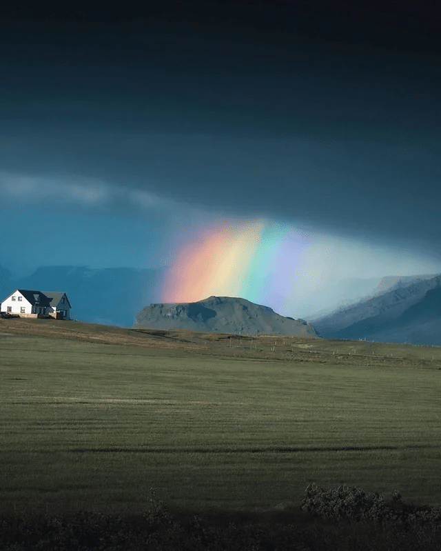 Este enorme arcoíris en Islandia