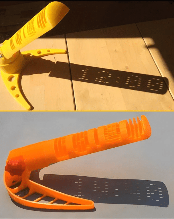 Hay un reloj de sol que funciona como un reloj digital y te permite ver la hora a través de los rayos del sol.