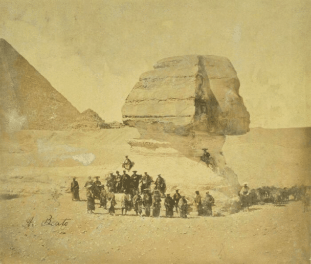 Un grupo de samuráis realizó una gira turística por Egipto y se tomó una foto frente a la esfinge, 1864