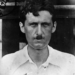 Foto de pasaporte de George Orwell de su época como oficial de policía colonial en Birmania, 1922-27.